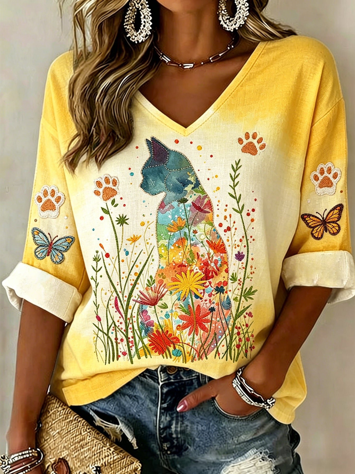 Women's Casual V-Neck Top With Animal Art Print