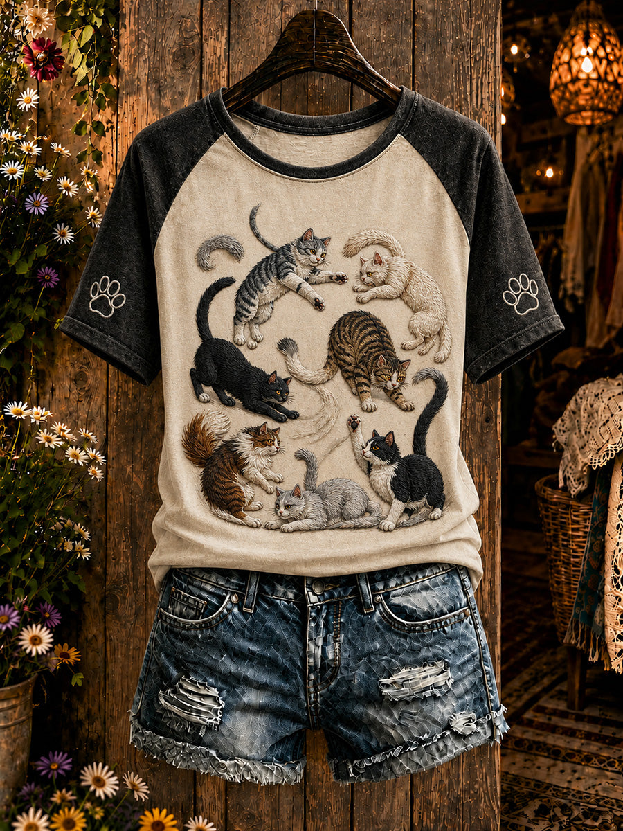 Casual T-Shirt With Vintage-Style Animal Art Print