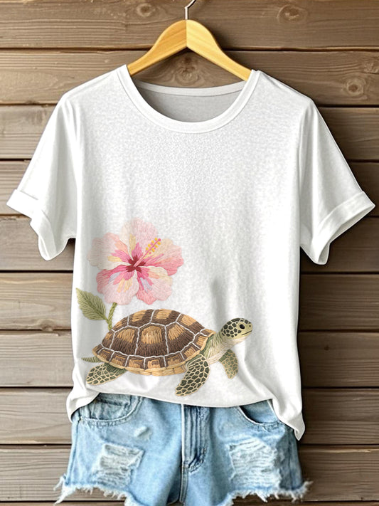 Women's Sea Turtle & Floral Embroidery Pattern T-Shirt