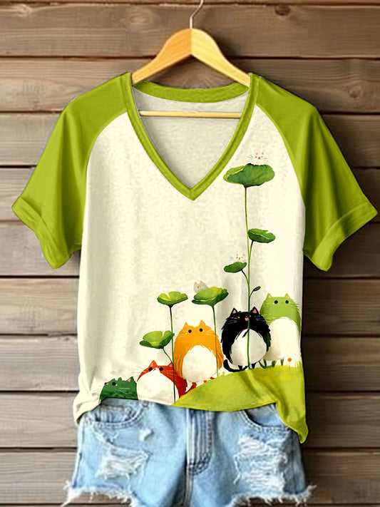 Women's Cat Art Print V-Neck T-Shirt