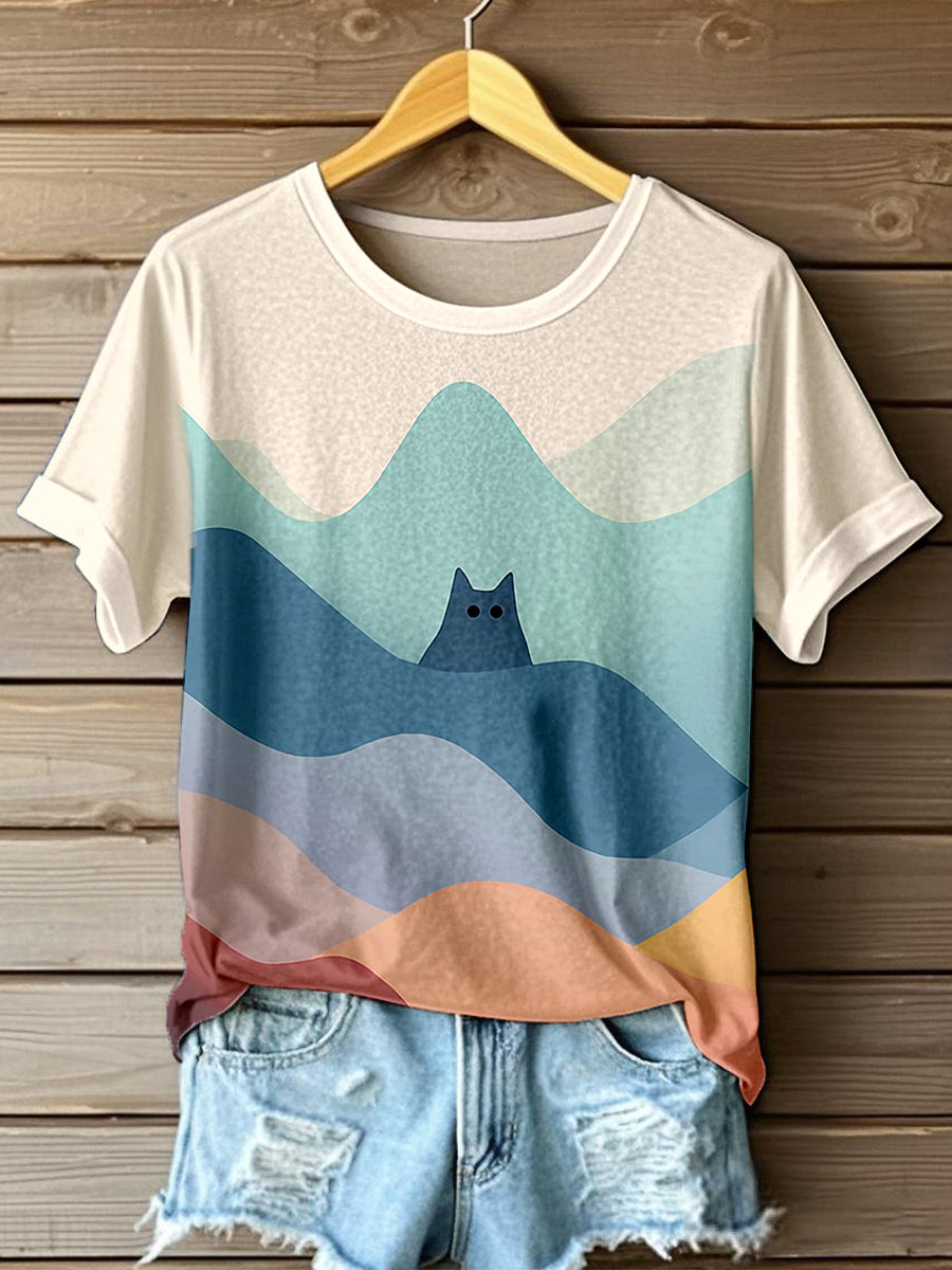 Women's Cute Cat Landscape Art Print T-Shirt