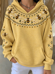 Women's Vintage Flying Bees Yoke Isle Pattern Print Cozy Hoodie